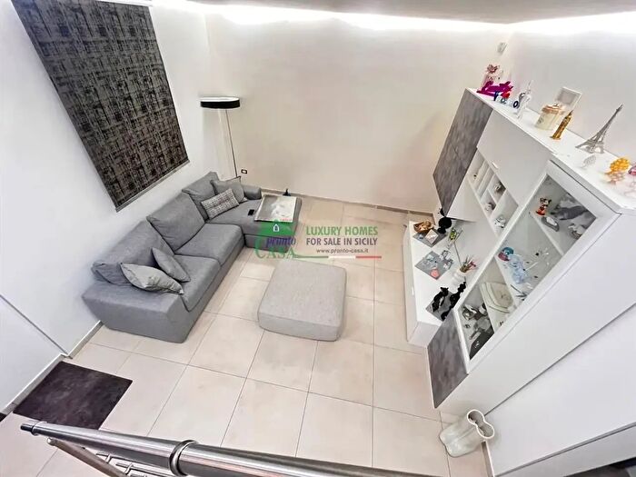 Casa con 5 locali in vendita in Via Giambattista Vico, Comiso