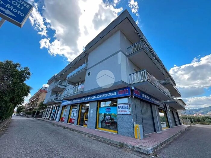 Appartamento con 5 locali in vendita in Contrada Amarelli, CoriglianoRossano