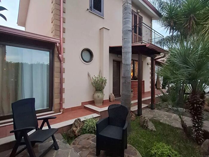 Casa con 5 locali in vendita in Via Magellano, Carini