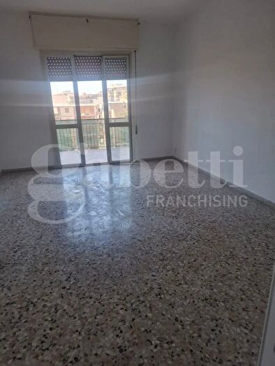 Appartamento trilocale in vendita in Viale Tica, Siracusa