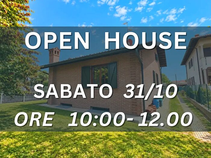 Casa con 5 locali in vendita in Via Carducci Sovico, Sovico