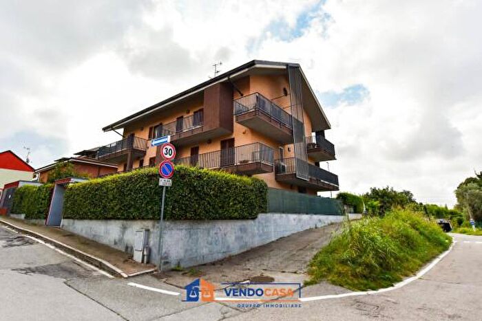 Appartamento quadrilocale in vendita in Via Pasubio, Moncalieri