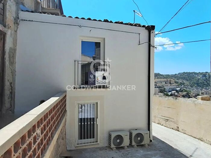 Casa trilocale in vendita in Salita Santa Chiara, Modica