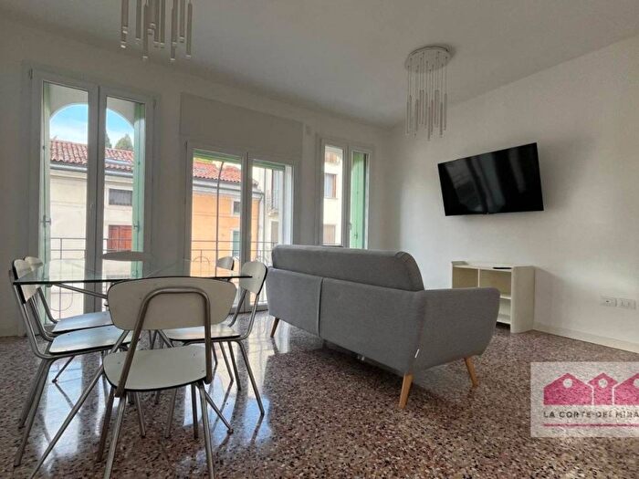 Appartamento trilocale in affitto in Via Borgo Berga, Borgo Berga, Vicenza