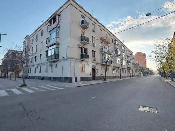 Appartamento trilocale in vendita in Via della Concordia, Catania