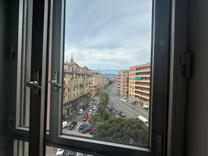Appartamento bilocale in vendita in Via Antonio Cantore, Sampierdarena, Genova