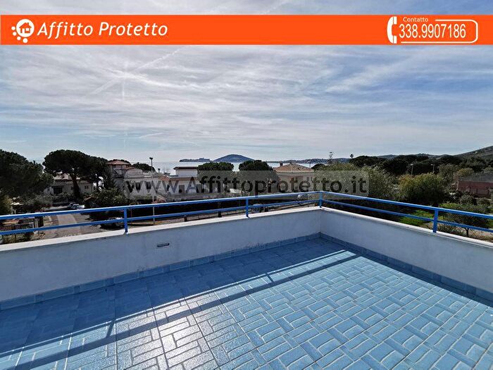 Appartamento trilocale in affitto in Viale Unità d'Italia, Centro, Formia