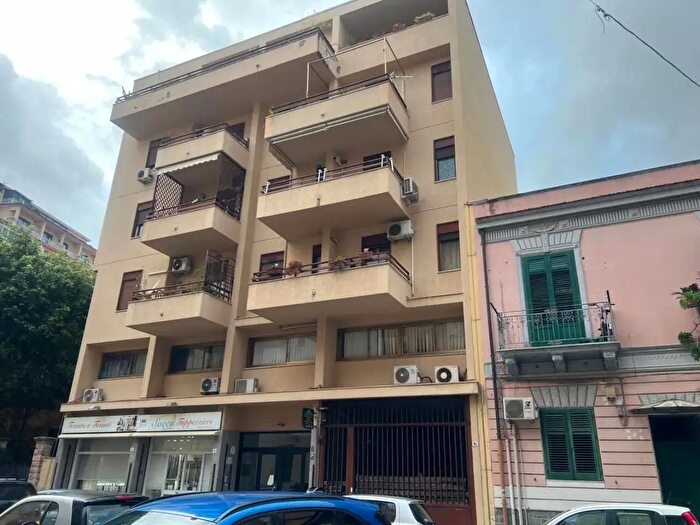 Appartamento quadrilocale in vendita in Via Ciullo d'Alcamo, Palermo