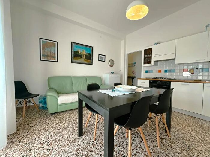 Appartamento trilocale in affitto in Pisa