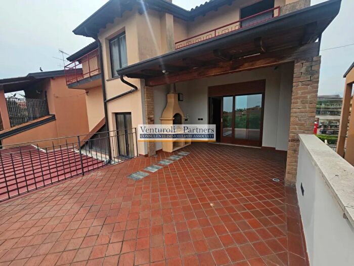 Casa con 5 locali in vendita in Via del Rio, Manerba Del Garda
