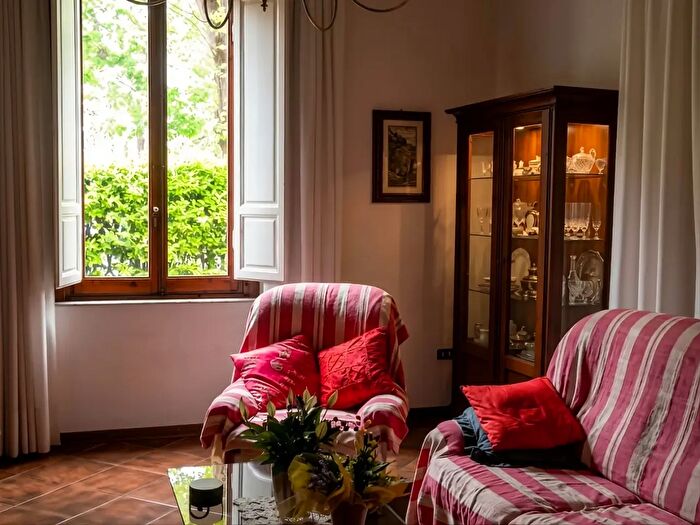 Casa con 7 locali in vendita in San Miniato