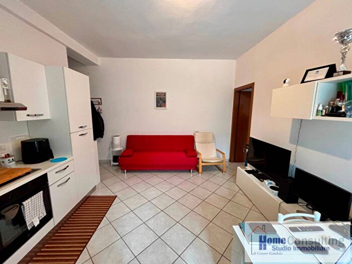 Appartamento bilocale in affitto in Borghi, Como