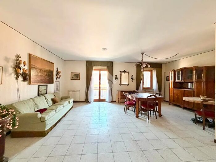 Appartamento quadrilocale in vendita in Via dellArma dei Carabinieri, Viterbo