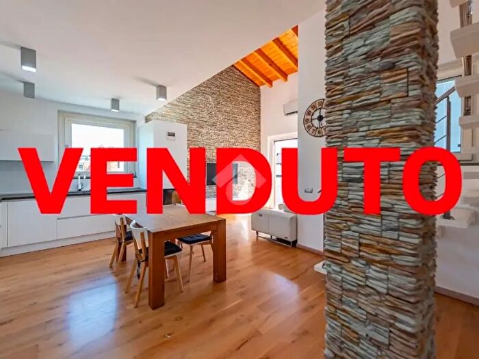 Appartamento trilocale in vendita in Via Ludovico Ariosto, Lainate