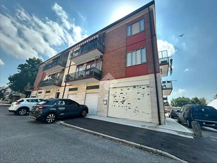 Appartamento quadrilocale in vendita in Via Bonifacio Giovanni, Rovigo