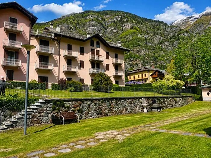 Appartamento trilocale in vendita in Località Tontinel, Issime