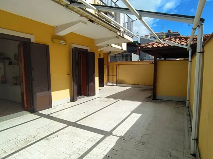 Appartamento quadrilocale in vendita in Via Casale, Acireale