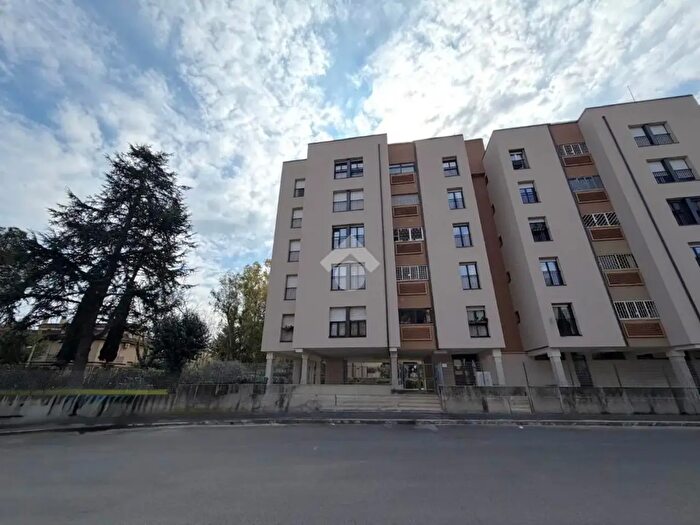 Appartamento trilocale in vendita in Viale dei Caduti per La Resistenza, Roma