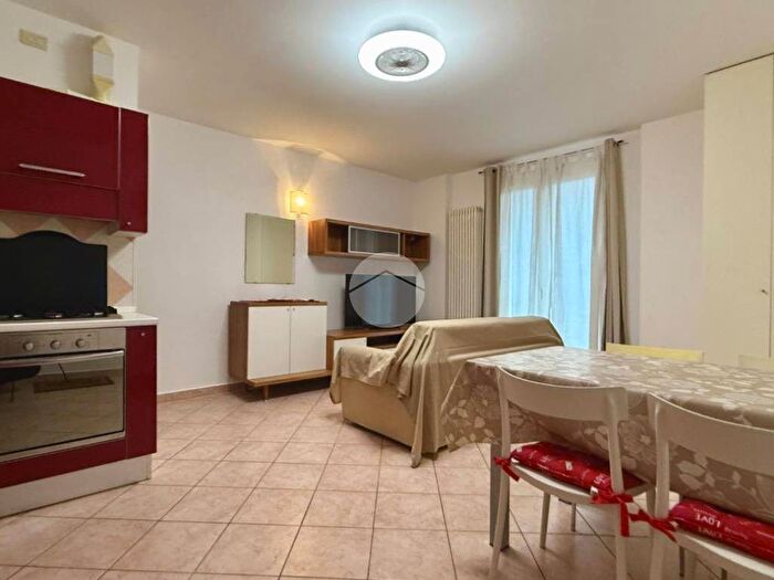 Appartamento bilocale in affitto in Viale della Stazione, Centro, Misano Adriatico