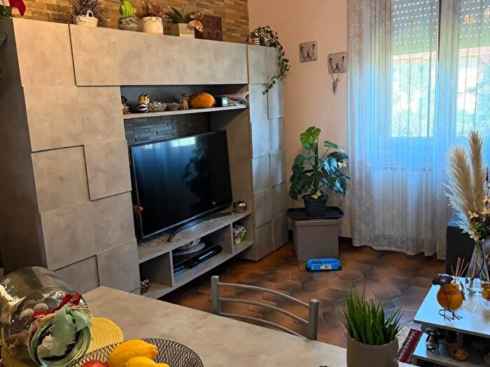 Appartamento quadrilocale in vendita in Via della Pace, Castelnuovo Magra