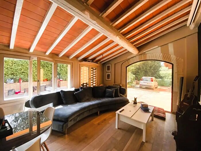 Casa con 8 locali in vendita in Vinci