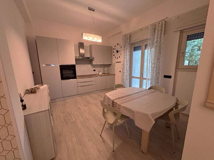 Appartamento trilocale in vendita in Via Carlo Vittori, Po, Cremona