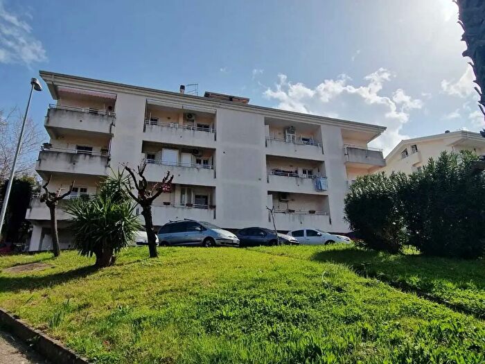 Appartamento quadrilocale in vendita in Via Giorgio De Chirico, Rende