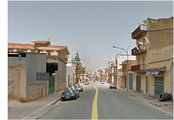 Casa in vendita in Piazza Sebastiano Bagolino Centro Storico di Alcamo Alcamo Tp Sicilia Italia, Alcamo