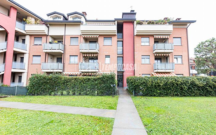 Appartamento bilocale in vendita in Via dei Mille, Giussano