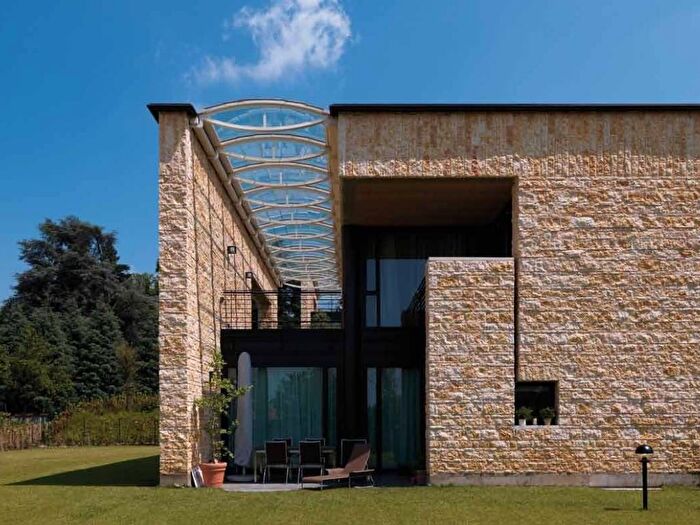 Casa con 5 locali in affitto in Via Salvador Allende, Sartirana Cassina Cicognola Sabbioncello, Merate