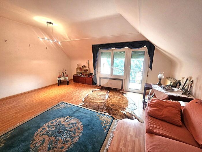 Appartamento con 5 locali in vendita in Via Cadighiara, Genova