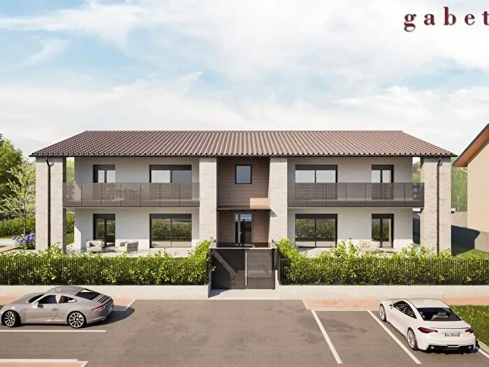 Appartamento trilocale in vendita in Via Vivaldi, Bernate Ticino