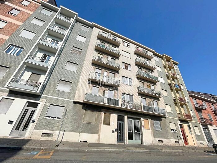 Appartamento trilocale in vendita in Via Fea Leonardo Bis, Torino