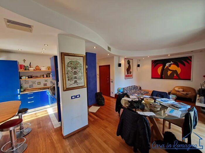 Appartamento trilocale in vendita in Viale Cormons, Rimini