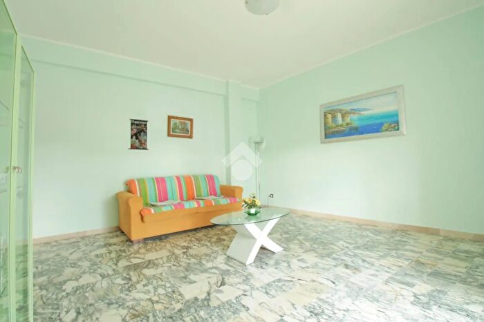 Appartamento trilocale in vendita in Via l Sturzo, Termoli