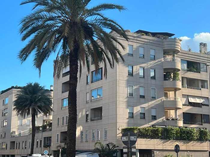 Appartamento trilocale in affitto in Via dellOrsa Minore, Torrino, Roma