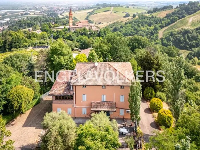 Casa con 6 locali in vendita in Via Trentino Alto Adige, Savignano Sul Panaro