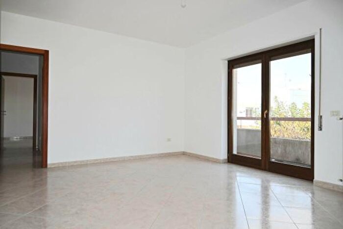 Appartamento trilocale in vendita in Via Massimo dAzeglio, Alberobello