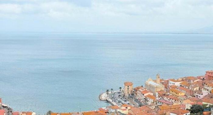 Appartamento con 6 locali in vendita in Via del Sole, Monte Argentario