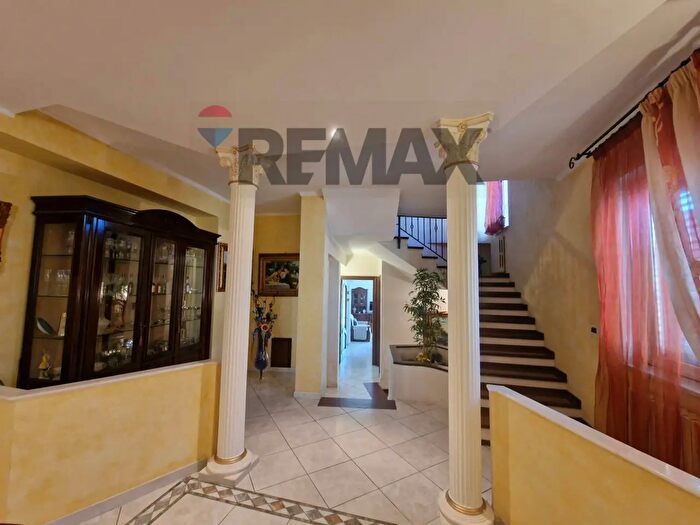 Casa con 7 locali in vendita in Via Croce Valverde, Enna