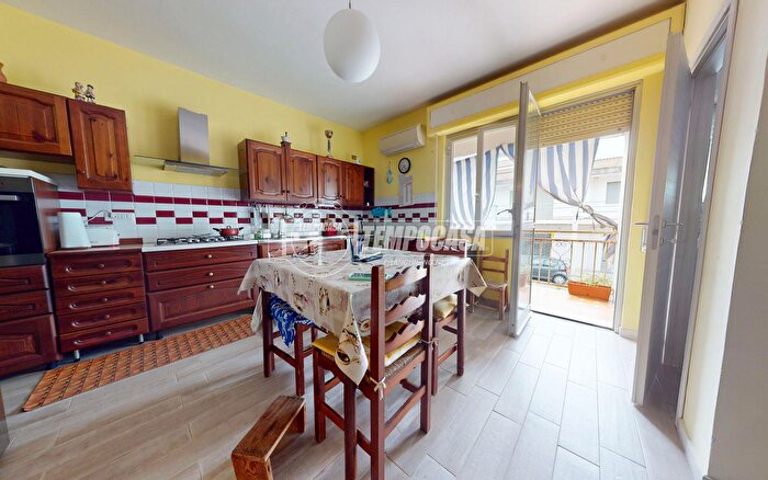 Appartamento con 5 locali in vendita in Via Vittorino Era LI Punti, Sassari