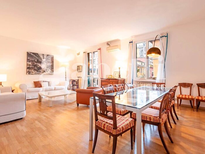 Appartamento con 6 locali in affitto in Via Carlo Poma, Indipendenza, Milano