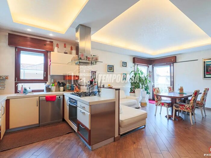 Appartamento trilocale in vendita in Via Emilia Romagna, Cattolica