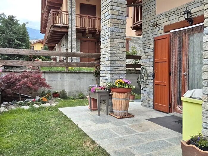 Appartamento trilocale in vendita in Via Riccardo Ghiotti g, Oulx