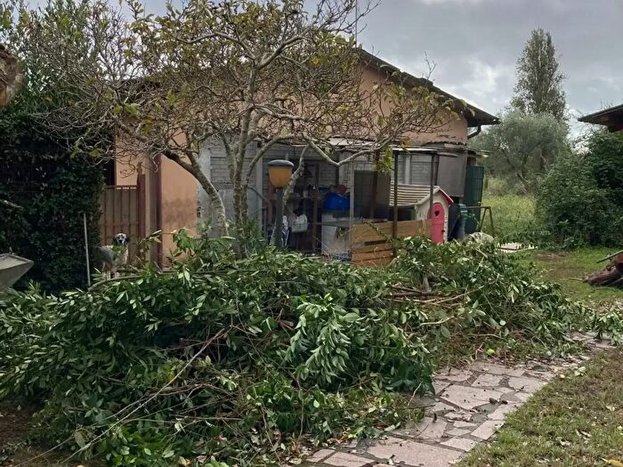 Casa con 5 locali in vendita in Pietrasanta