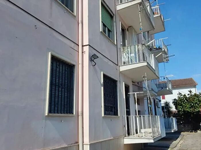 Appartamento trilocale in vendita in Via EPerito, Eboli