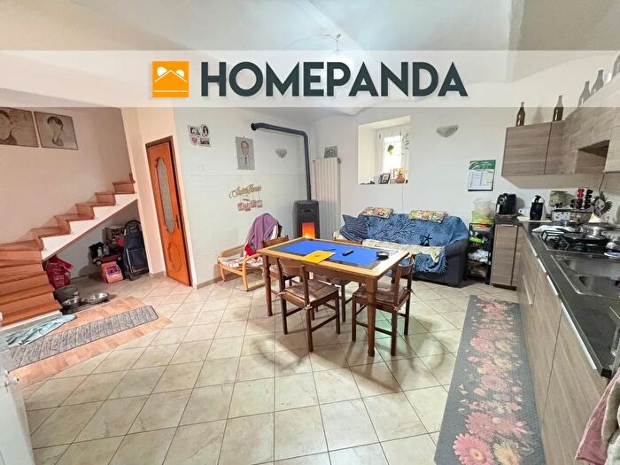 Appartamento con 5 locali in vendita in Via Umberto I, Volpiano