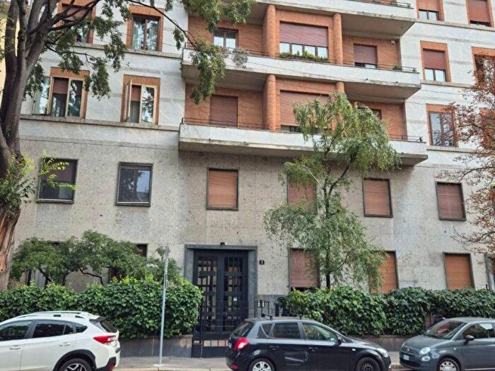 Appartamento in affitto in Via Bianca di Savoia, Quadronno Crocetta, Milano