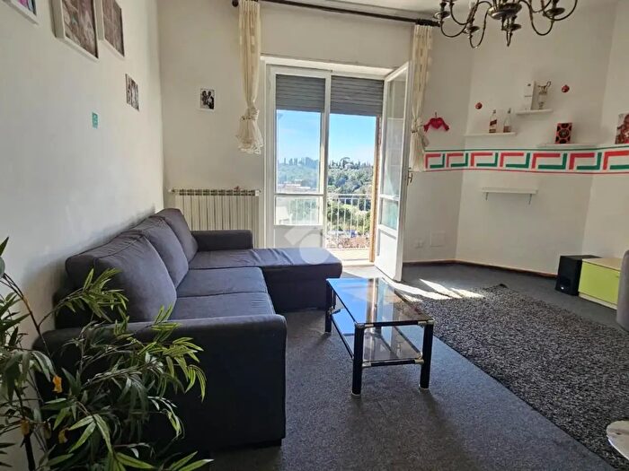 Appartamento trilocale in vendita in Via del Lavoro, Perugia