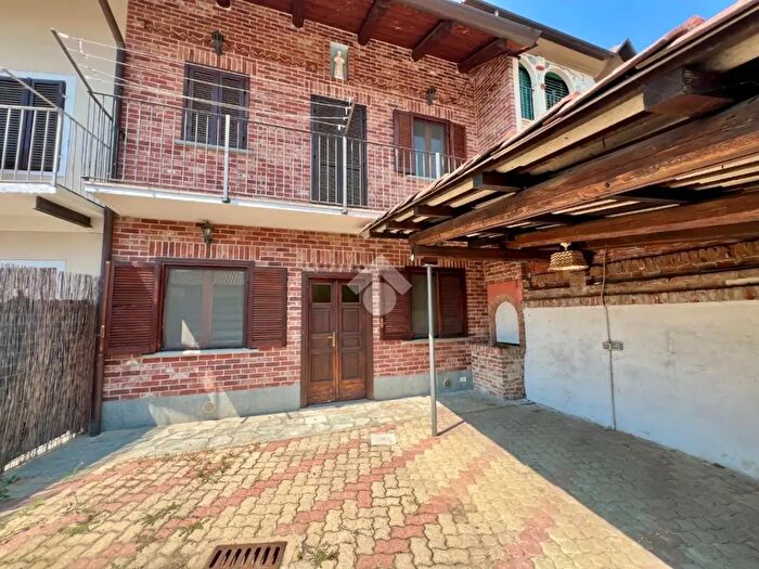 Casa trilocale in vendita in Via Allamano, Castelnuovo Don Bosco
